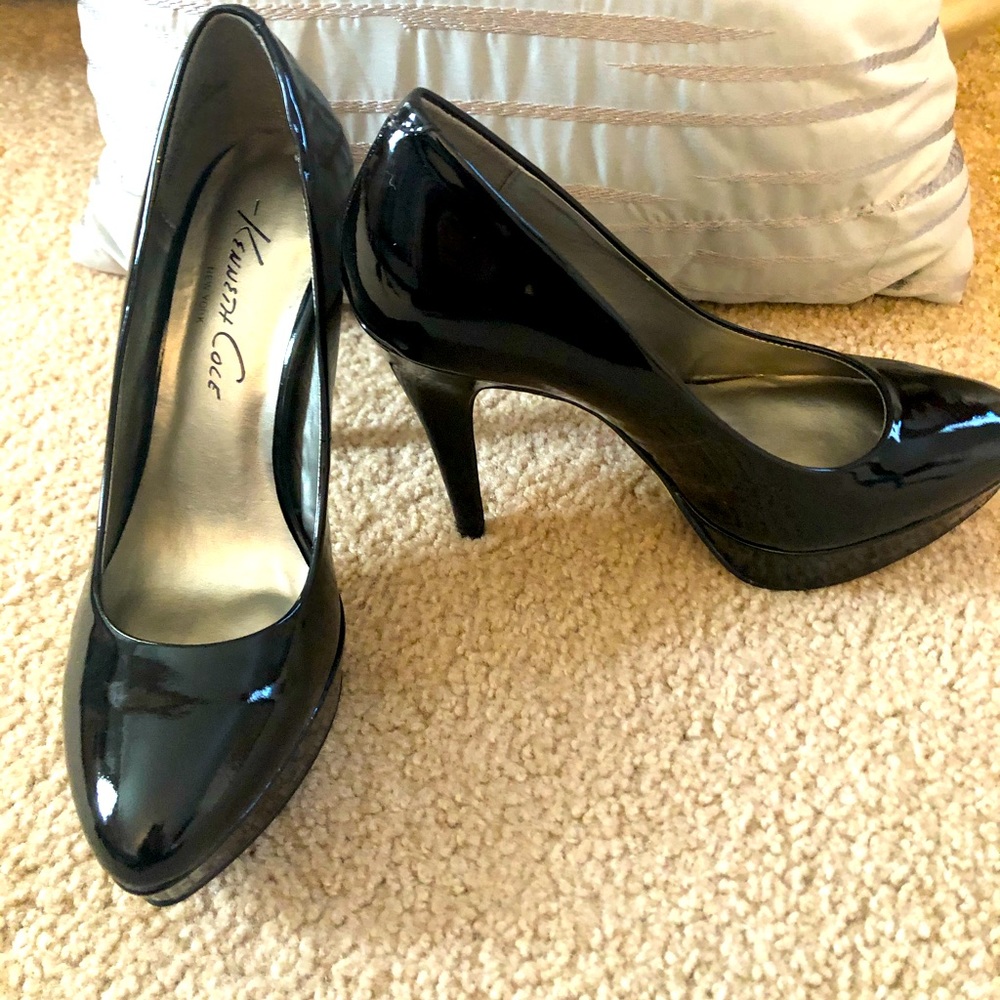 Kenneth Cole Patent Leather Pumps!